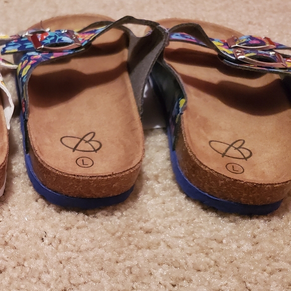 Girls Bobbie Brooks sandals - Picture 2 of 3